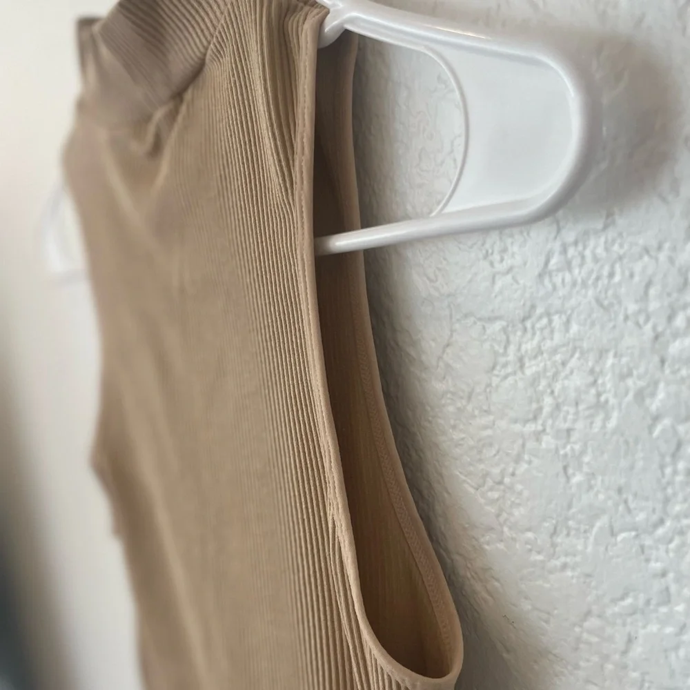 ZARA Ribbed Tank Top - Picture 6 of 6